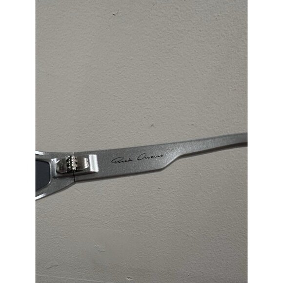 Rick Owens Fog Sunglasses in Silver & Silver - Picture 9 of 11